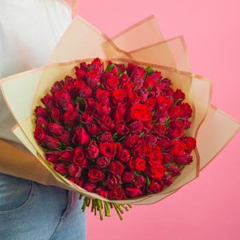 Розы красные 101 шт из Кении