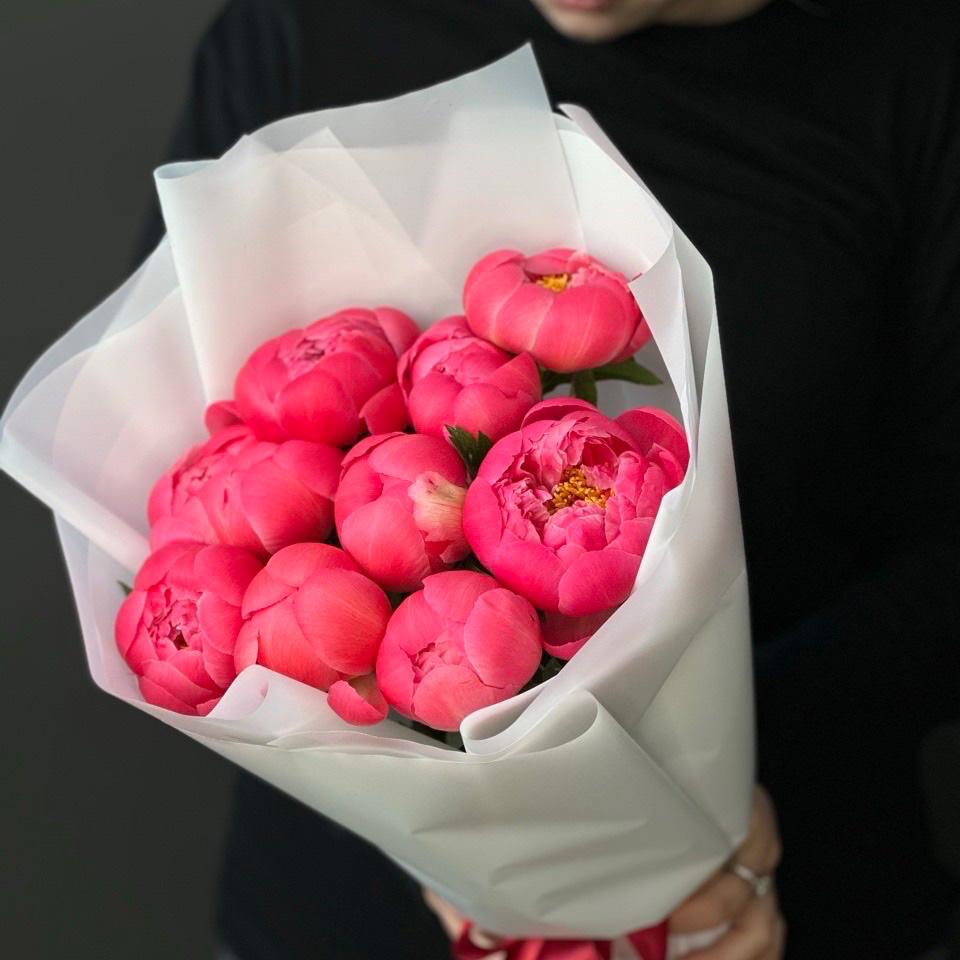 Букет с пионами 9 шт артикул  168300